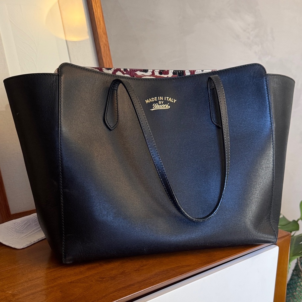 Gucci Medium Black Leather Swing Tote w/ Dust Bag